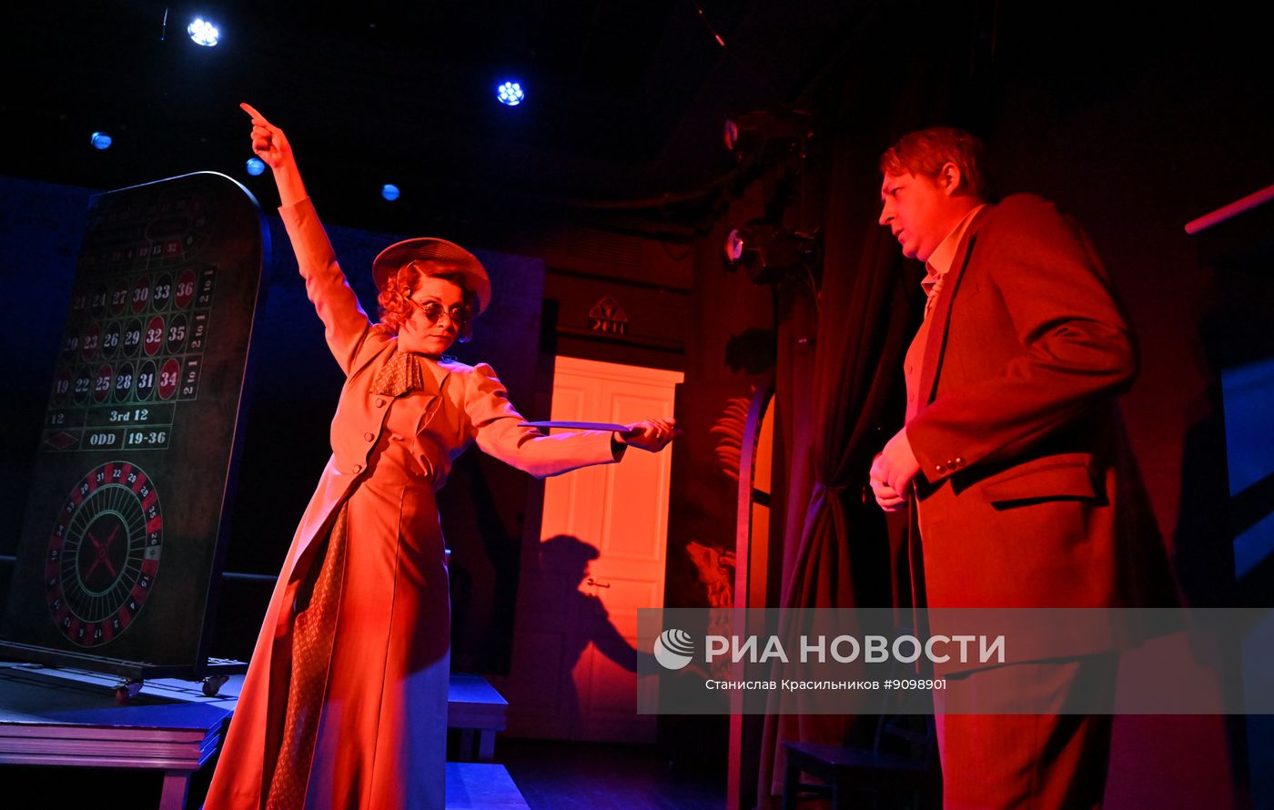 Спектакль "Беззаботные" в Малом театре