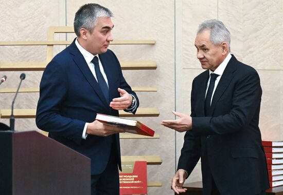 Презентация в Москве документальных сборников "Республики – фронту 1941-1945"