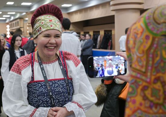 Открытие Года единства народов России в Национальном центре "Россия" 