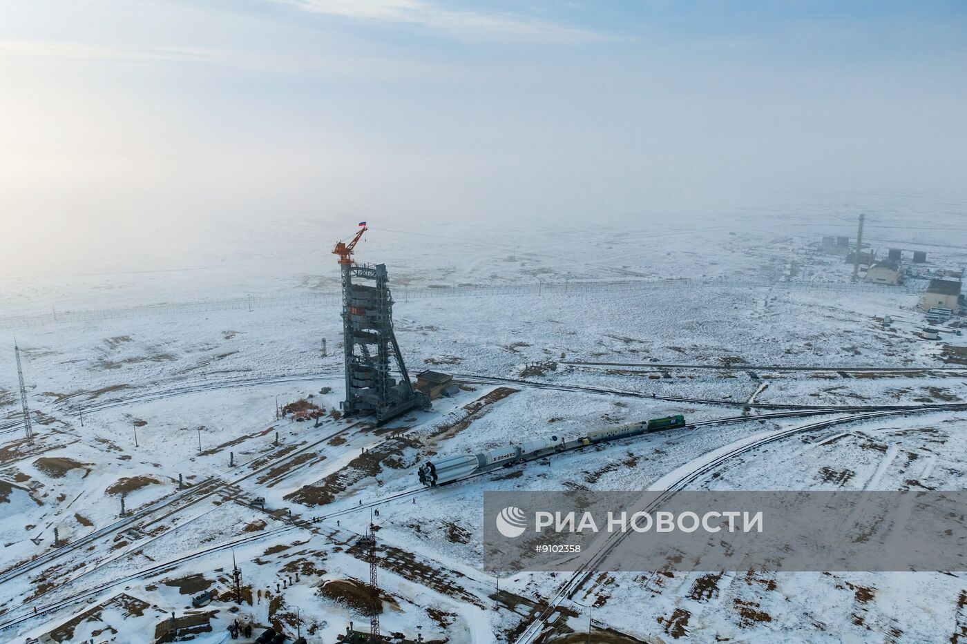 Вывоз РН "Протон-М" со спутником "Электро-Л" на стартовый комплекс космодрома Байконур