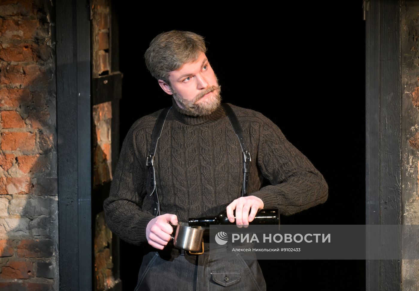 Спектакль "Таня" в театре им. Евгения Вахтангова