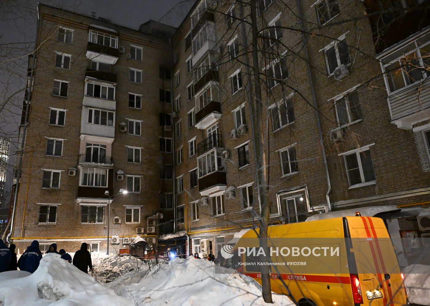 Пожар в жилом доме в центре Москвы