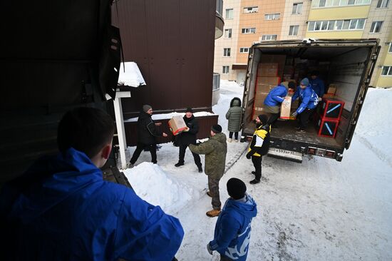 Отправка гуманитарного груза для участников СВО в Южно-Сахалинске