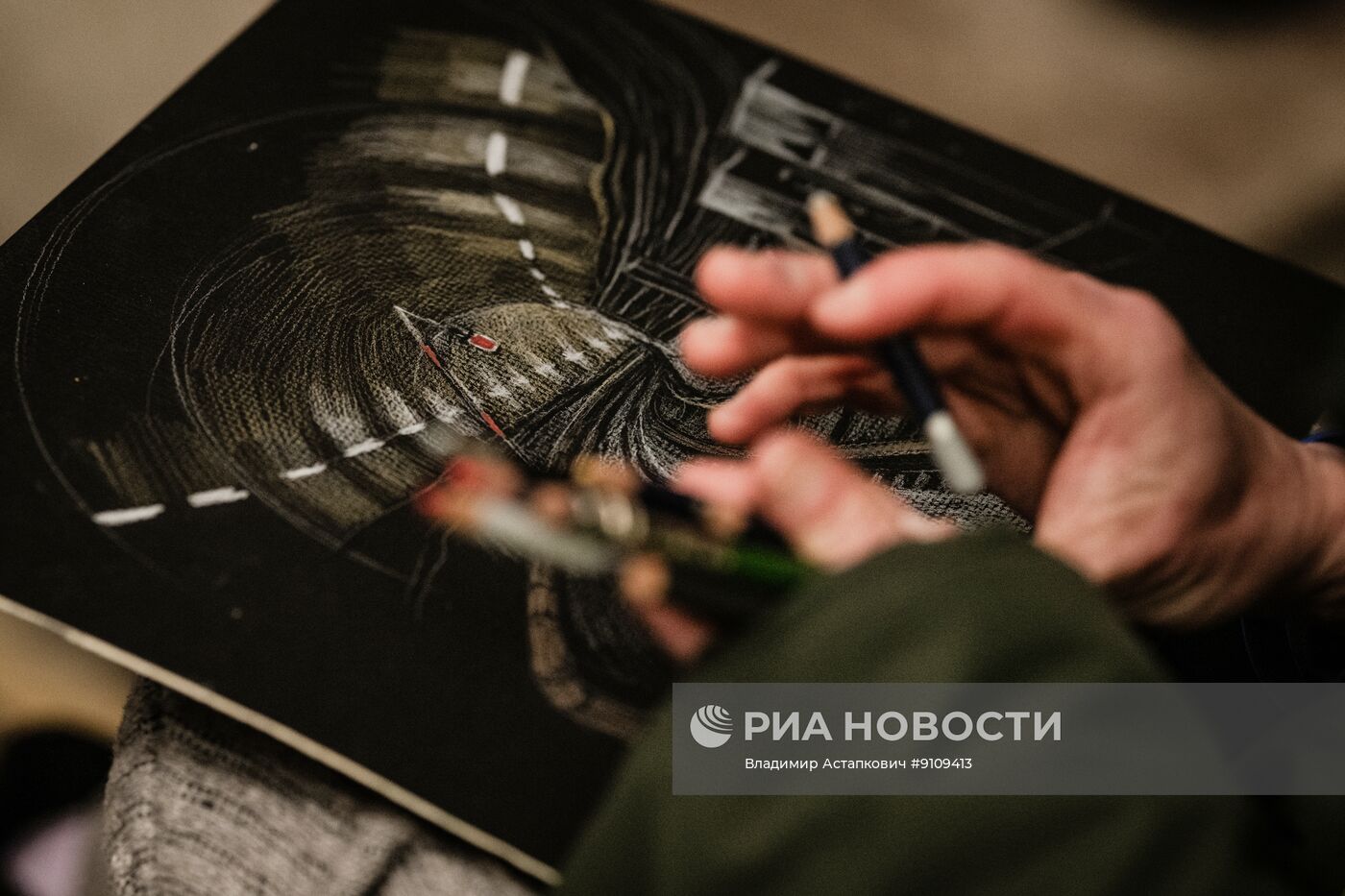 Выездная художественная сессия проекта "Искусство в метро" в Москве