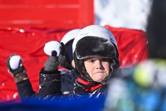 Турнир по метанию снежков в Москве