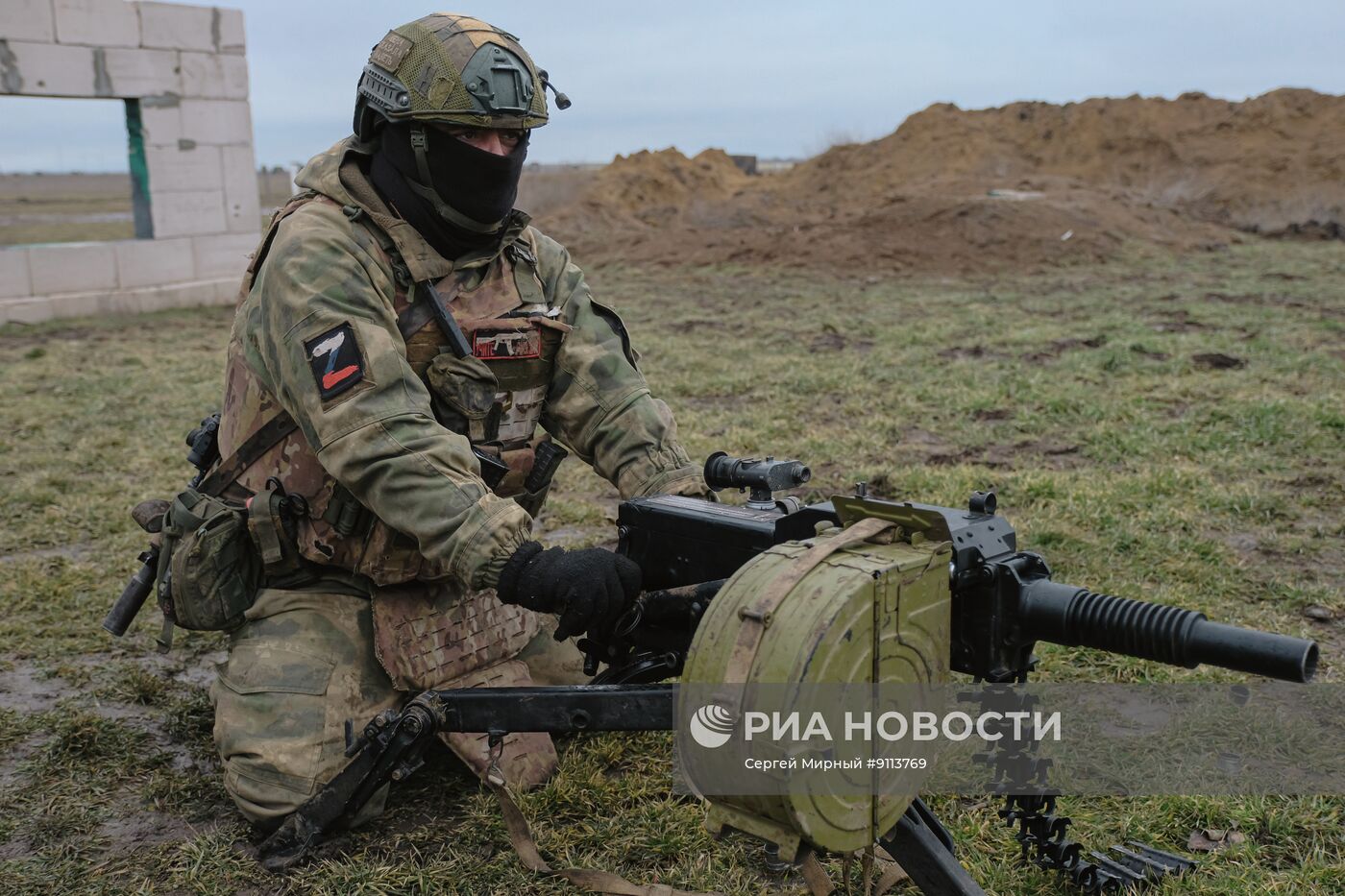 Тренировка группировки войск "Днепр" на полигоне в Запорожской области