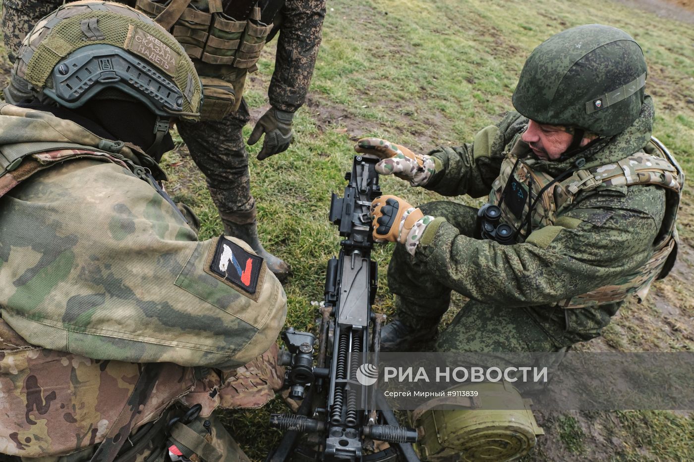 Тренировка группировки войск "Днепр" на полигоне в Запорожской области