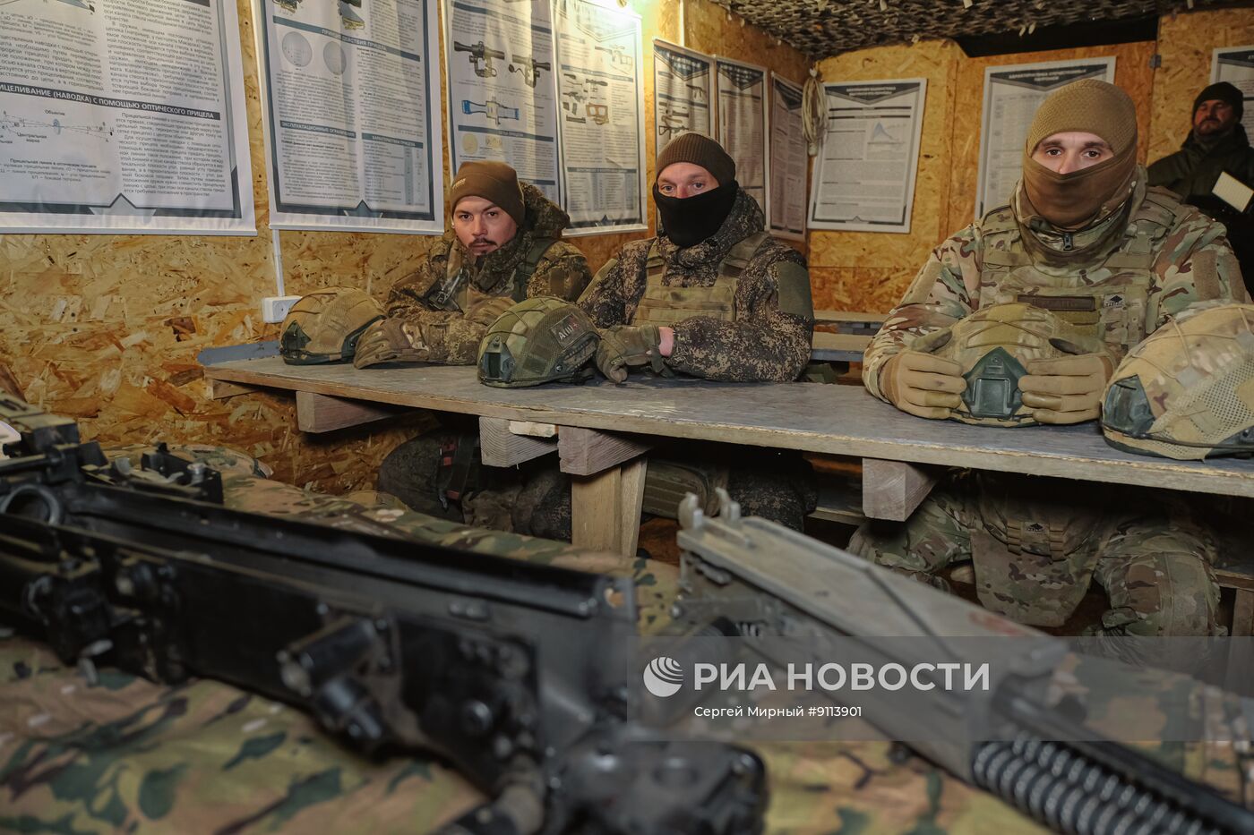 Тренировка группировки войск "Днепр" на полигоне в Запорожской области