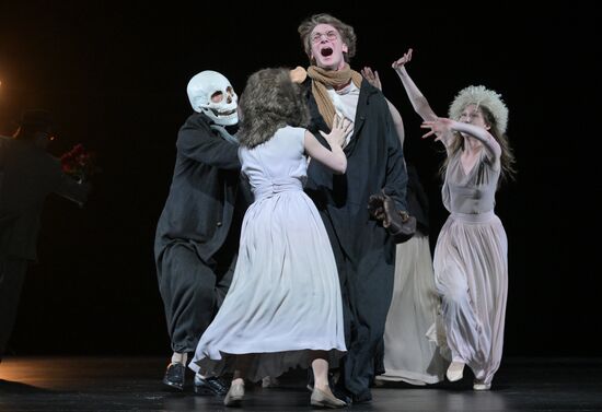 Спектакль "Ромео и Джульетта" в театре им. Евг. Вахтангова