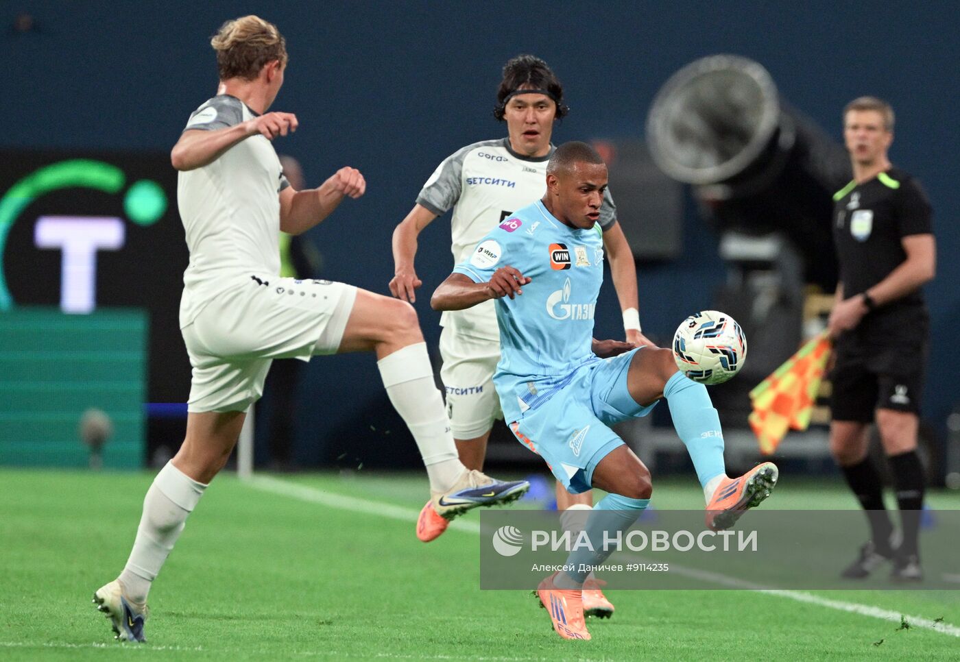 Футбол. РПЛ. "Зенит" (Санкт-Петербург) - "Балтика" (Калининград)