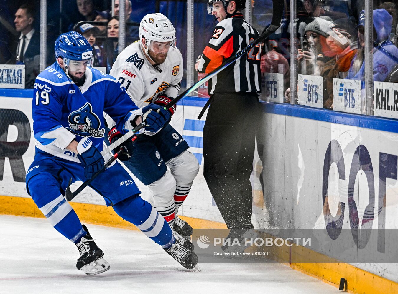 Хоккей. КХЛ. "Динамо М" (Москва) - "Металлург Мг" (Магнитогорск)