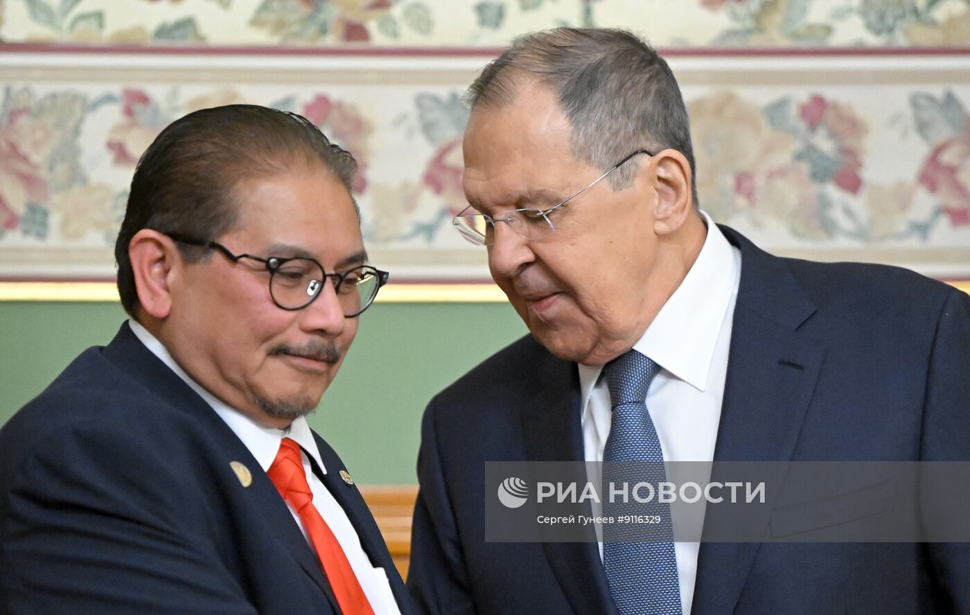 Встреча главы МИД РФ Лаврова и главы МИД Брунея Юсофа