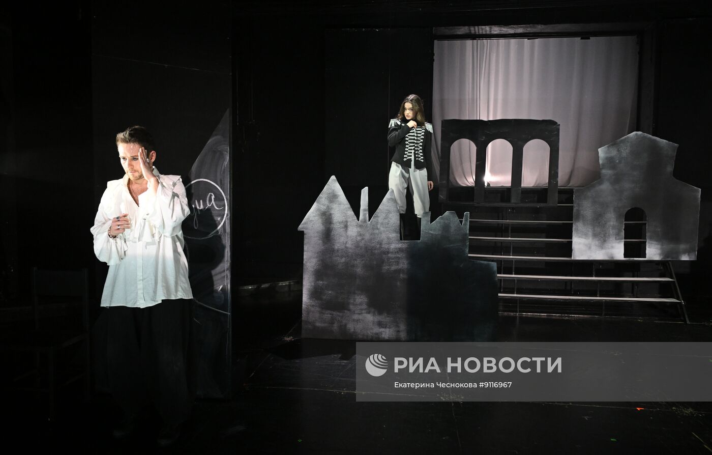 Спектакль "Казанова. Цветаева" в Театре Гоголя