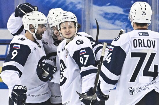 Хоккей. КХЛ. "Драконы" (Шанхай)  – "Сибирь" (Новосибирская область)