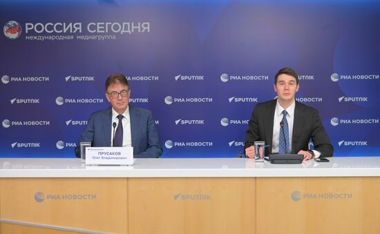 П/к начальника Управления федерального государственного надзора в области защиты прав потребителей Роспотребнадзора Олега ПРУСАКОВА