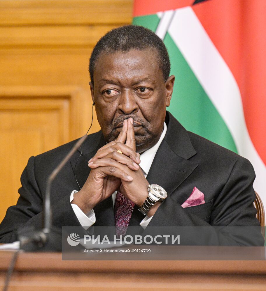 Встреча главы МИД РФ Лаврова и главы МИД Кении Мудавади