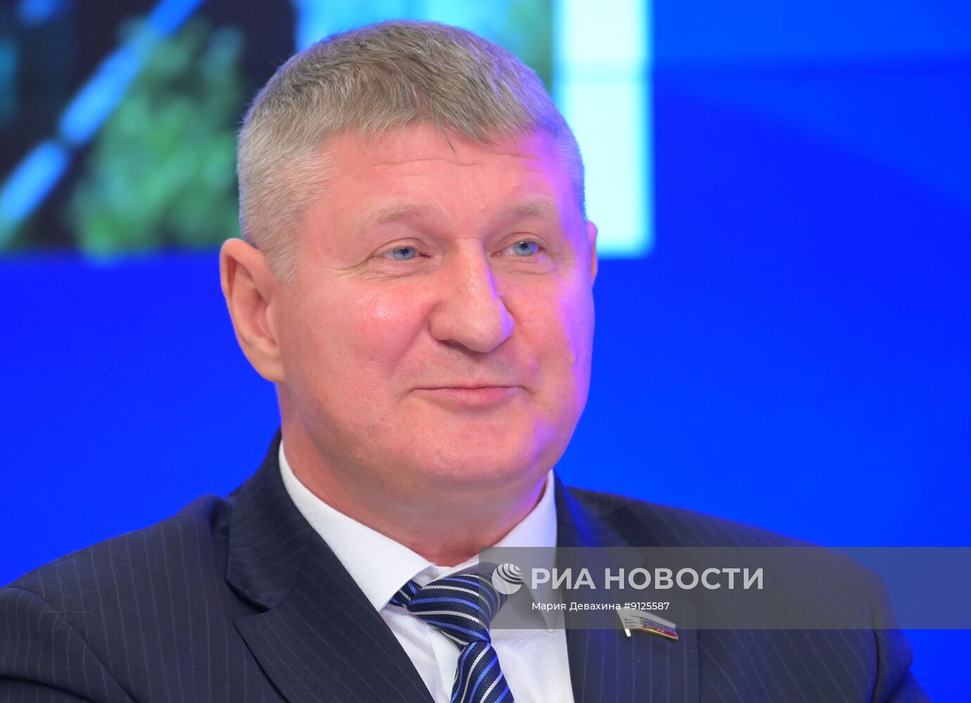 Видеомост Москва — Симферополь на тему: "Крым и Россия — вместе навсегда!" 