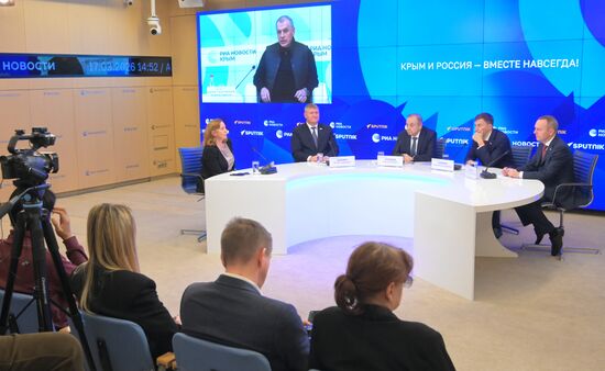 Видеомост Москва — Симферополь на тему: "Крым и Россия — вместе навсегда!" 