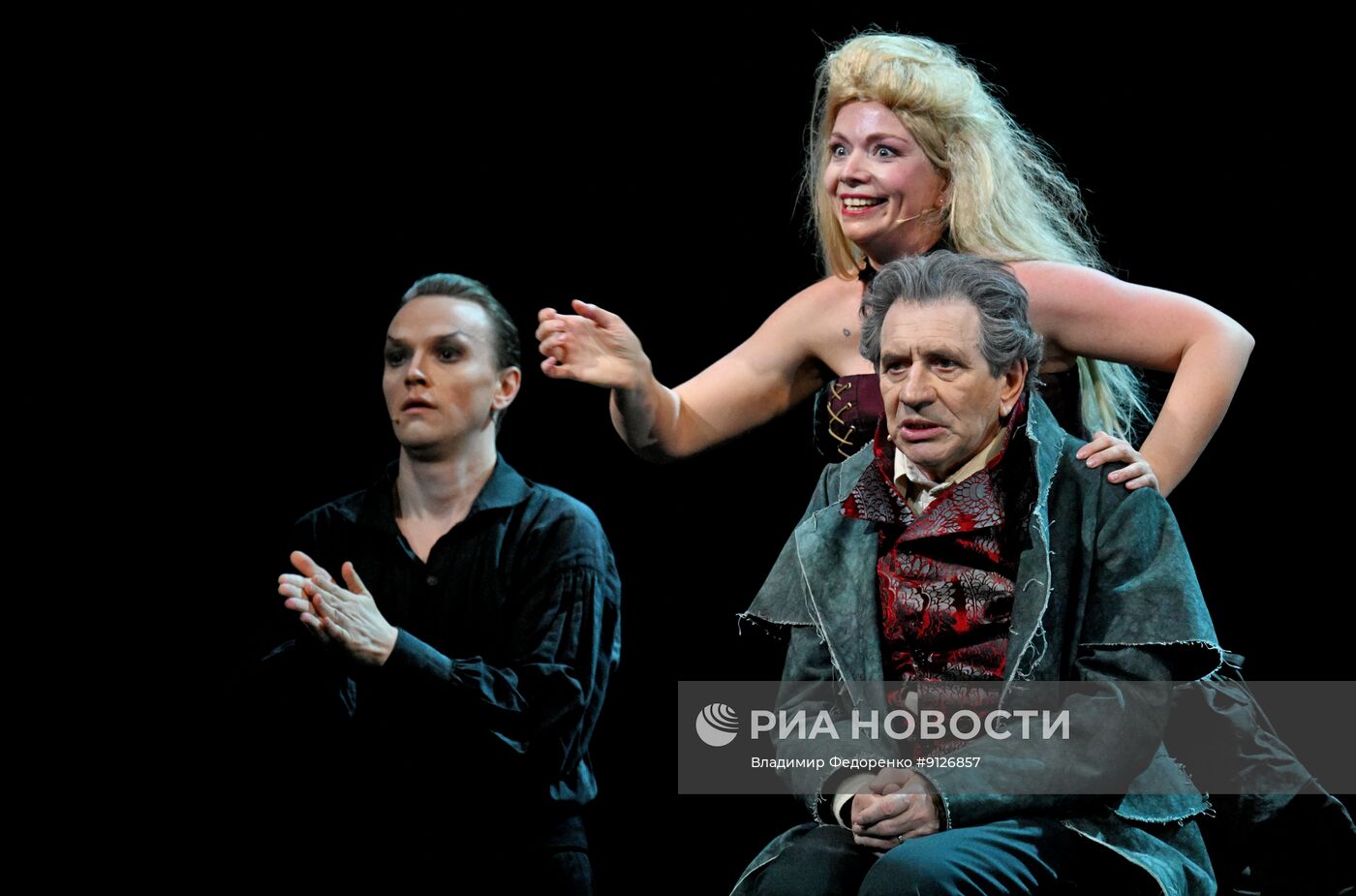 Спектакль "Фауст" в театре им. Евг. Вахтангова 