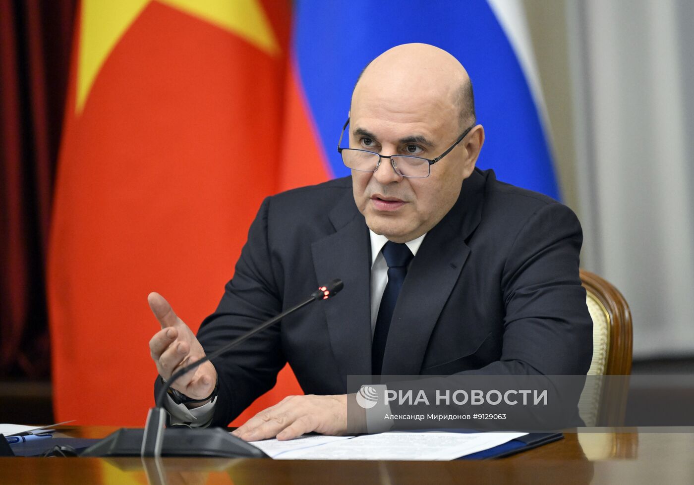 Премьер-министр Михаил Мишустин провел переговоры с премьер-министром Вьетнама Фам Минь Тинем