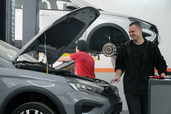 Продажа машин в автосалоне LADA в Мариуполе