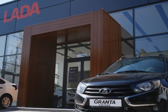 Продажа машин в автосалоне LADA в Мариуполе
