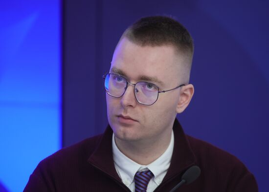 Круглый стол "Российские университеты в публичном информационном пространстве: итоги 2025 года"
