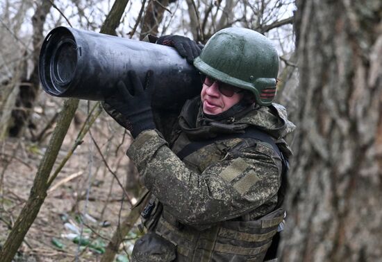 Боевая работа расчета пушки "Гиацинт-С" группировки войск "Центр" на Добропольском направлении СВО