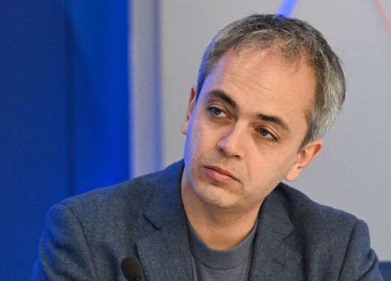 Круглый стол Экспертного института социальных исследований на тему: "Партийная активность на старте избирательной кампании"