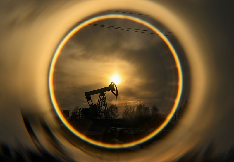 6 сентября - День работников нефтяной, газовой и топливной промышленности