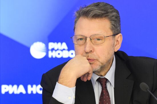 Онлайн-заседание Научного совета РАН "Науки о жизни" на тему "Скрытая эпидемия XXI века: как определить, предупредить и лечить нейродегенеративные заболевания"