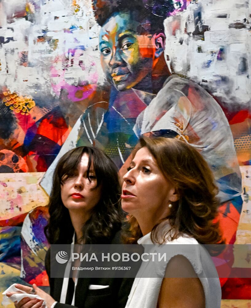 Ярмарка современного искусства "Арт Россия" в Москве