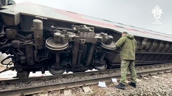 Пассажирский поезд сошел с рельсов в Ульяновской области 