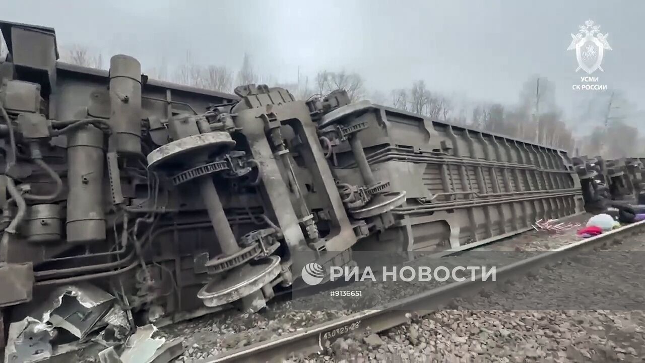Пассажирский поезд сошел с рельсов в Ульяновской области 