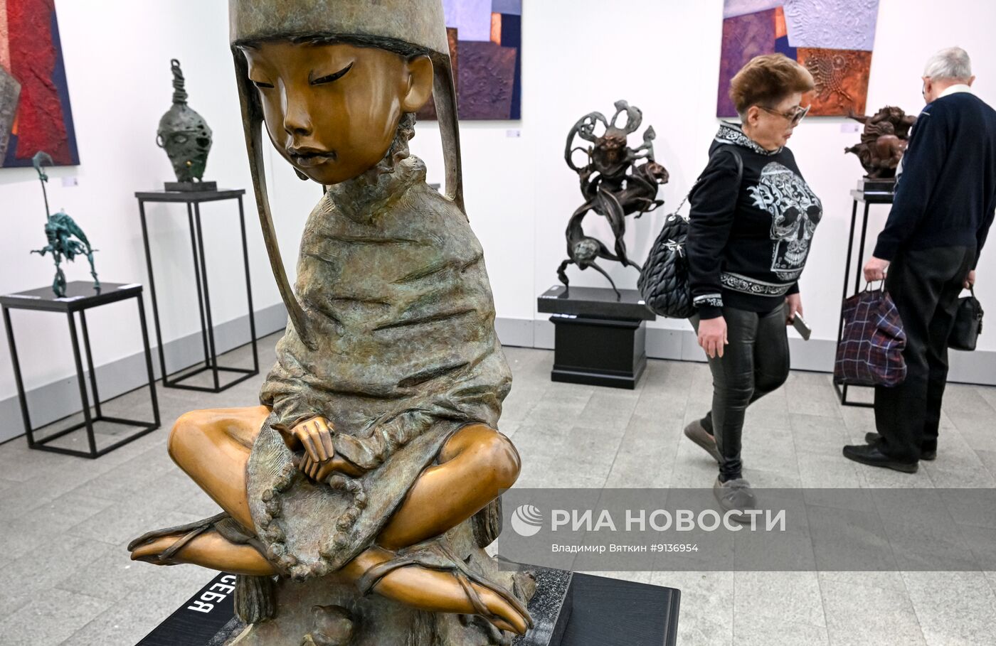Ярмарка современного искусства "Арт Россия" в Москве