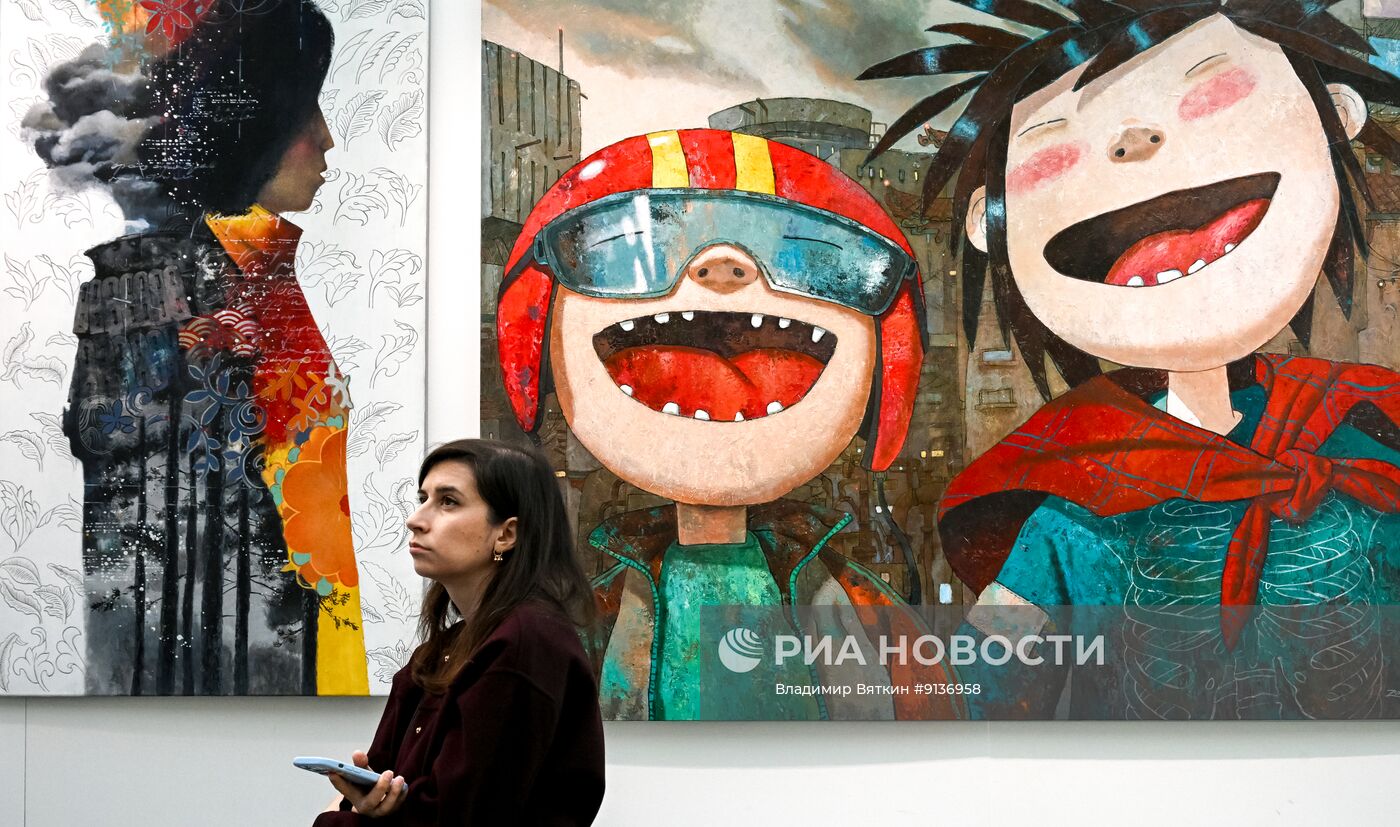 Ярмарка современного искусства "Арт Россия" в Москве