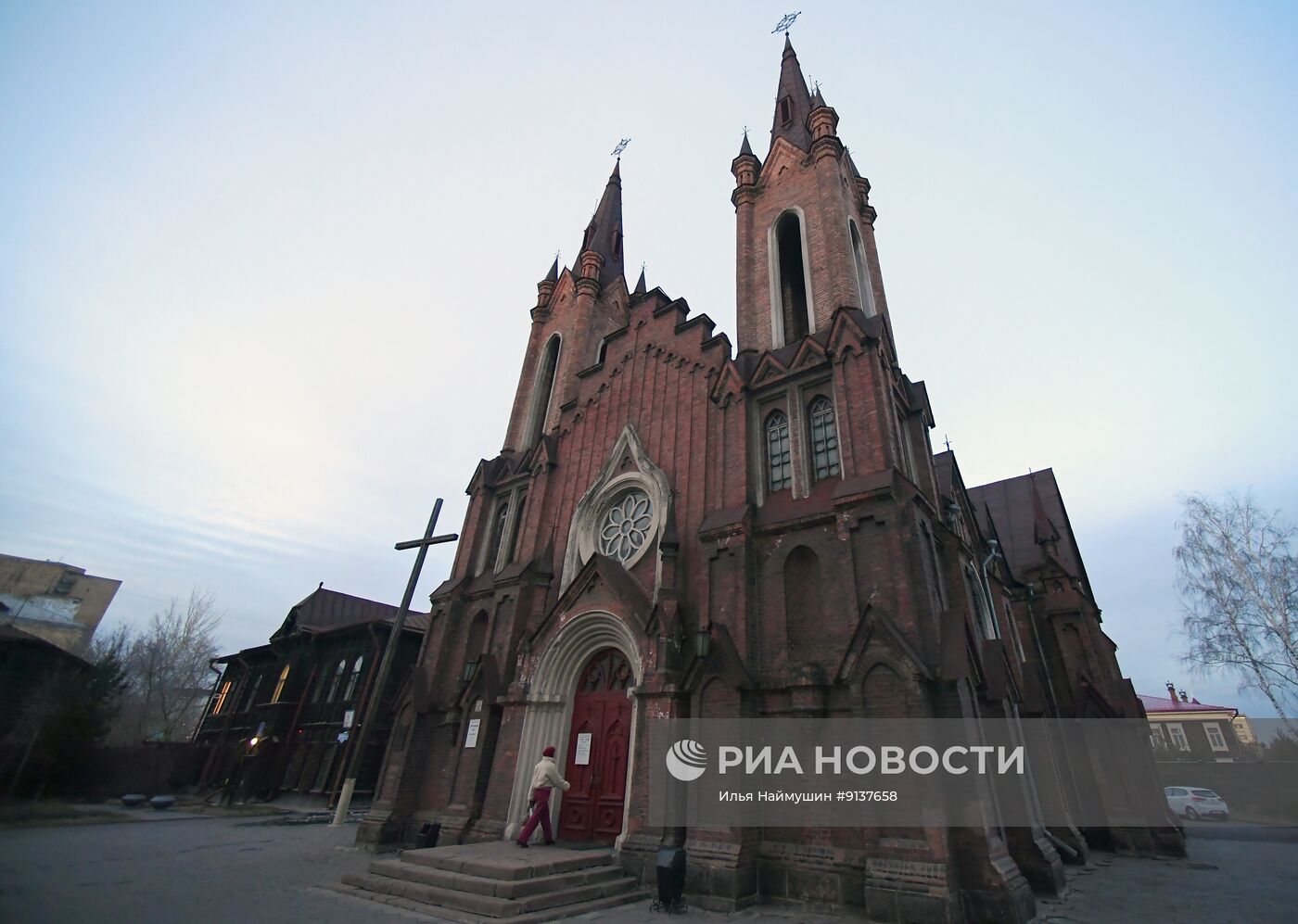 Празднование католической Пасхи в России