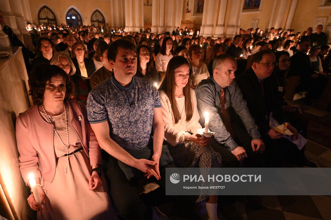 Празднование католической Пасхи в России