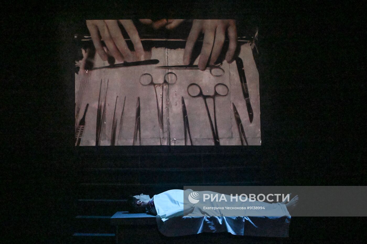 Спектакль "Морфий" в театре Гоголя в Москве