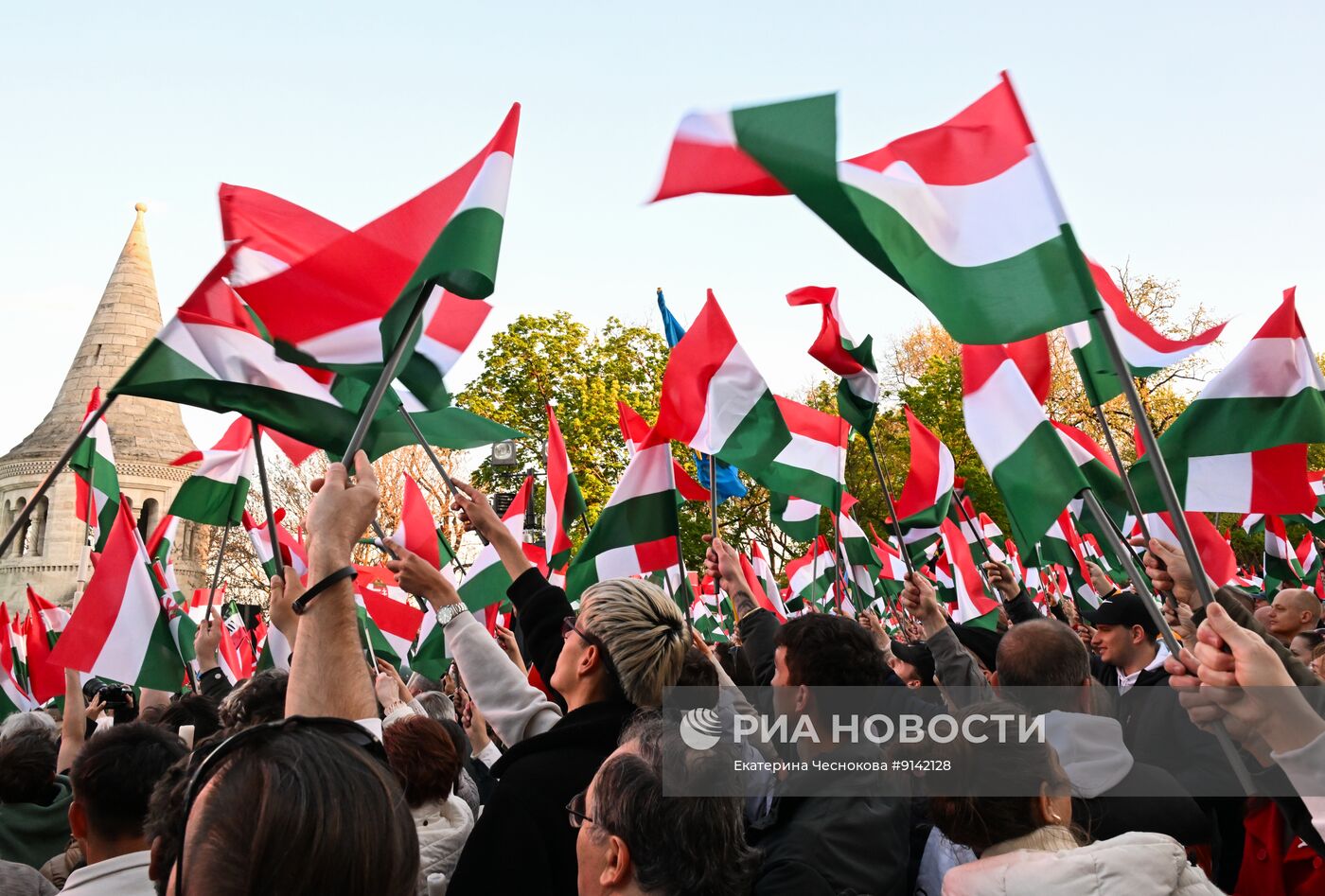 Митинг сторонников Виктора Орбана в Будапеште