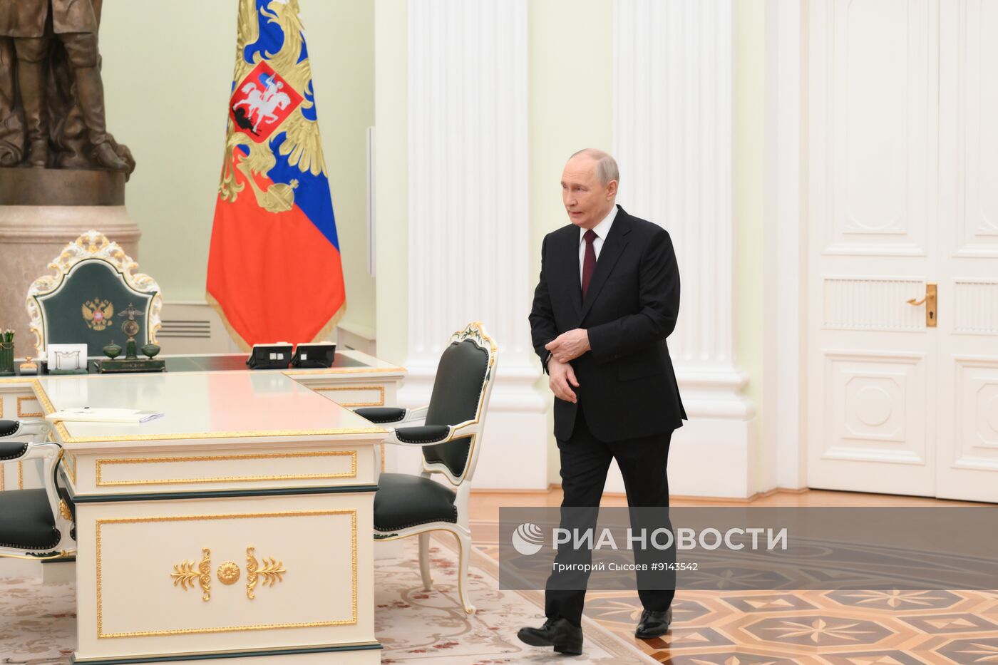 Президент России Владимир Путин встретился с президентом Индонезии Прабово Субианто