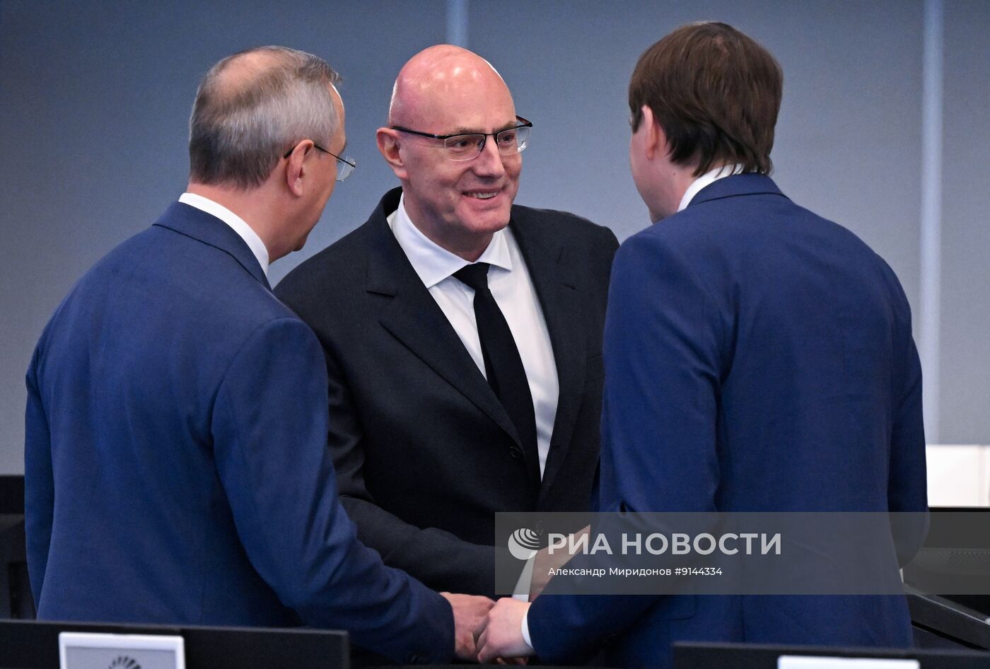 Стратегическая сессия правительства РФ "О прогнозе потребности в кадрах и мерах по обеспечению экономики кадрами"