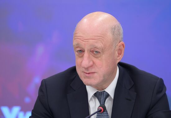 Смена власти в Венгрии: глобальные последствия