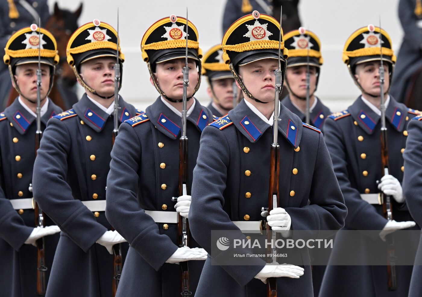 Церемония развода пеших и конных караулов Президентского полка СКМК ФСО России