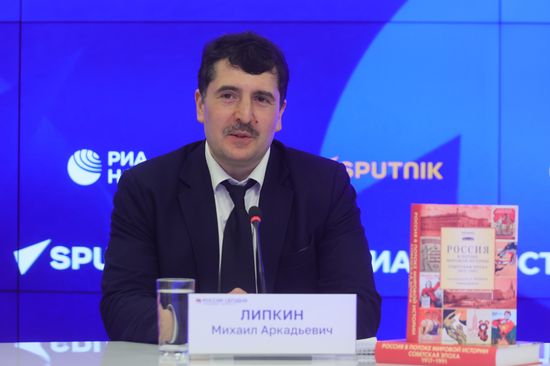 Россия в потоке мировой истории: советская эпоха 1917-1991 годов