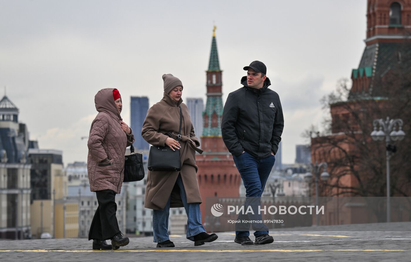 Холодная погода в Москве 