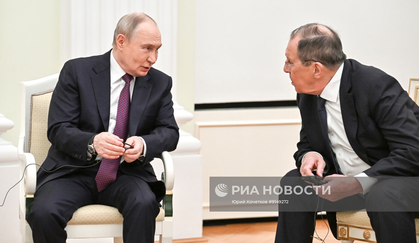 Встреча президента РФ Владимира Путина и президента Сейшельских островов Патрика Эрмини