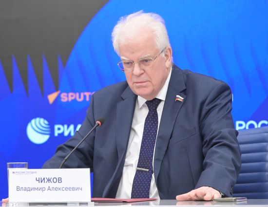 Пресс-конференция первого заместителя председателя Комитета Совета Федерации по обороне и безопасности Владимира Чижова