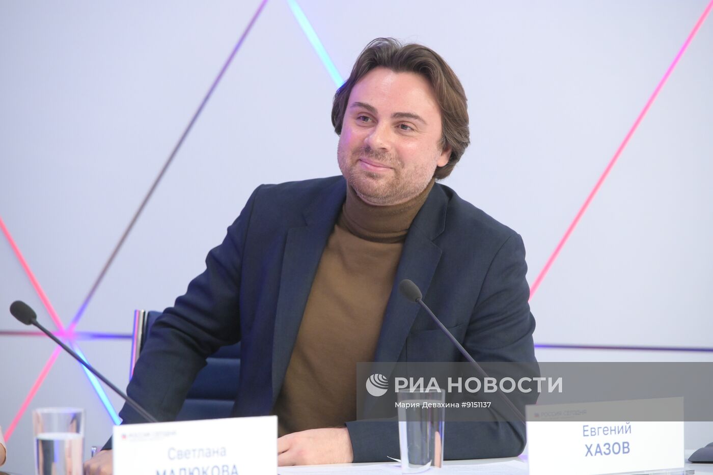 Театр сатиры: премьера спектакля "Физики"