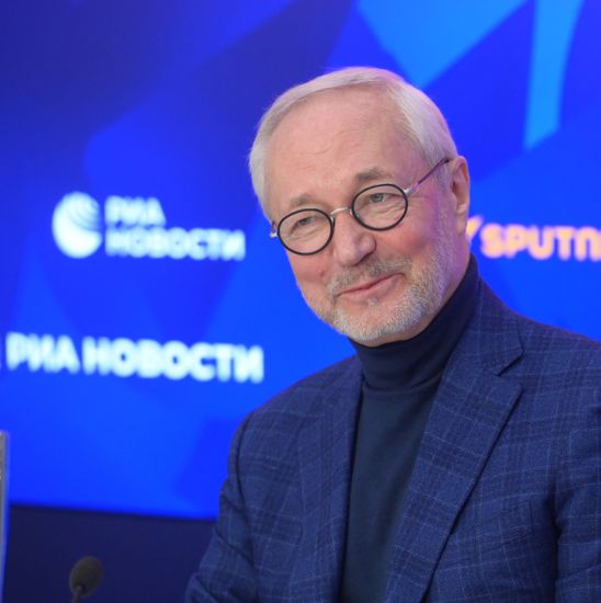 Театр сатиры: премьера спектакля "Физики"